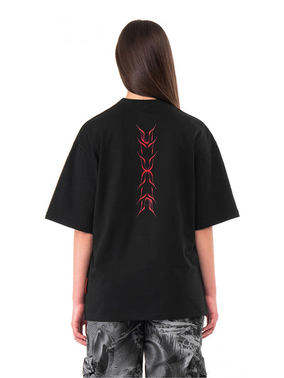 Schwarzes T-Shirt Vertebrae, getragen, Rückansicht mit Print
