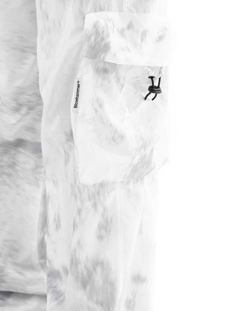 Pantaloni cargo grigi Grey Noise, dettaglio della tasca cargo