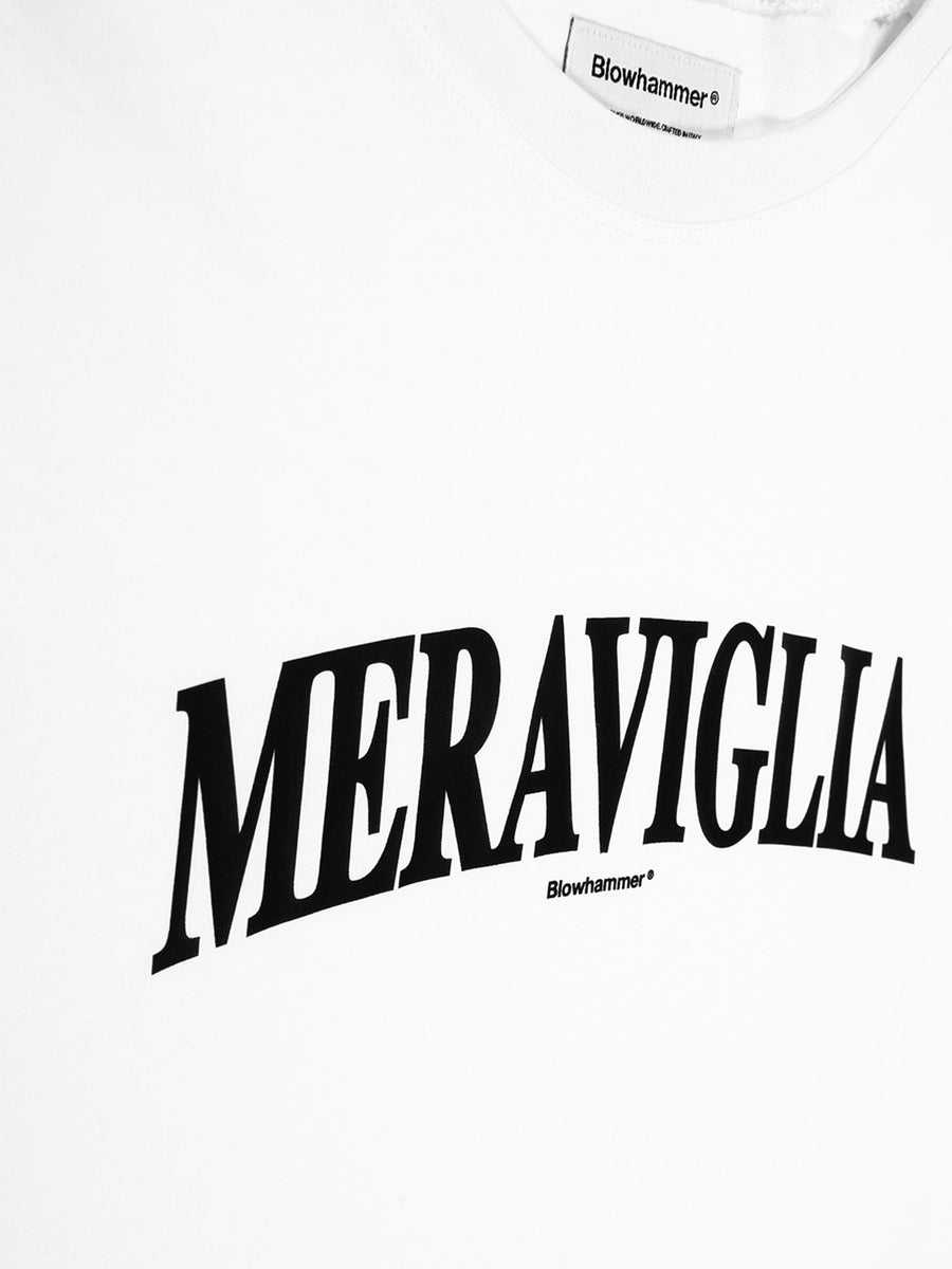 T-shirt bianca Meraviglia, dettaglio della stampa