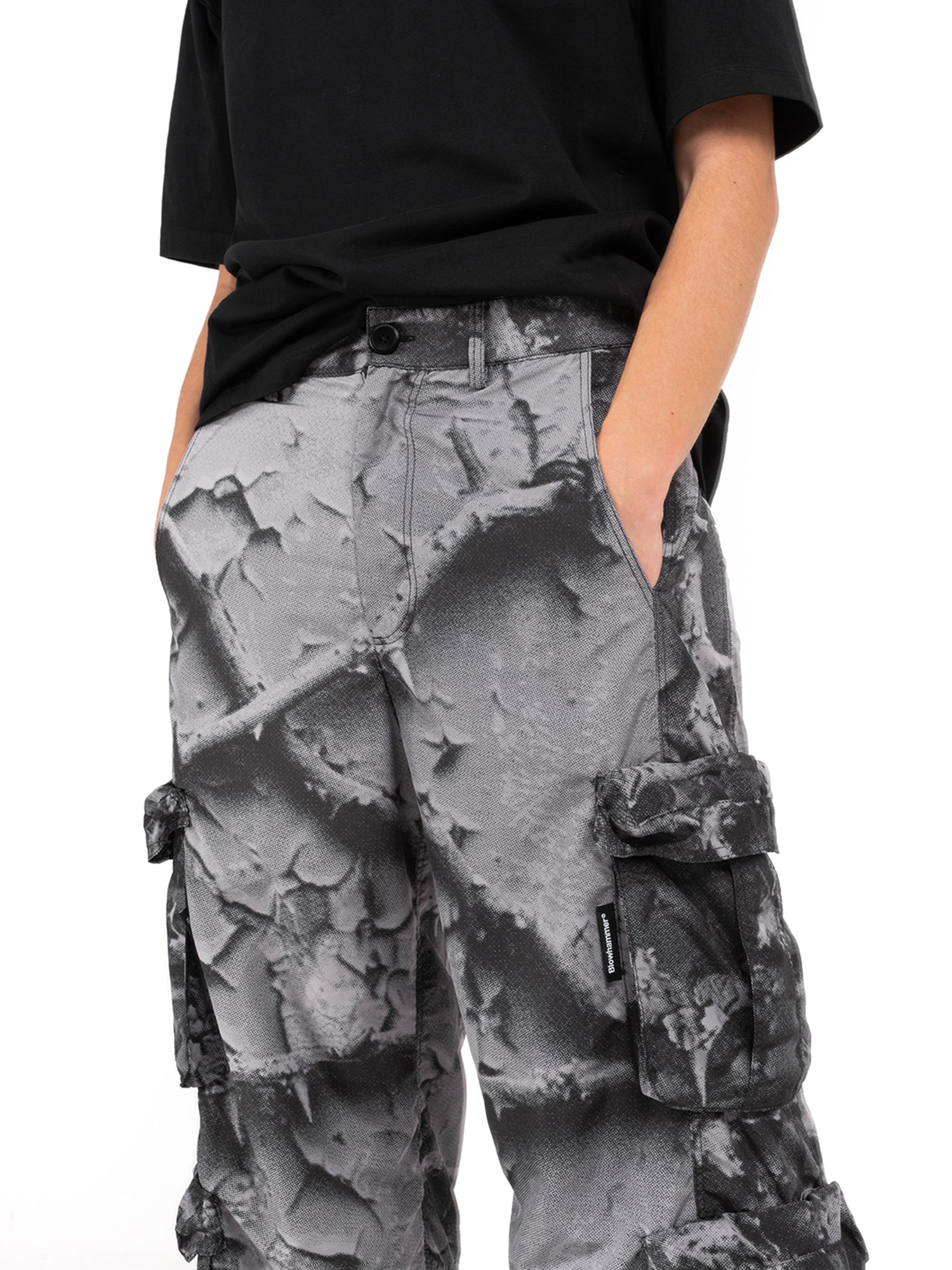 Bloodrose Dark Cargo | Donna